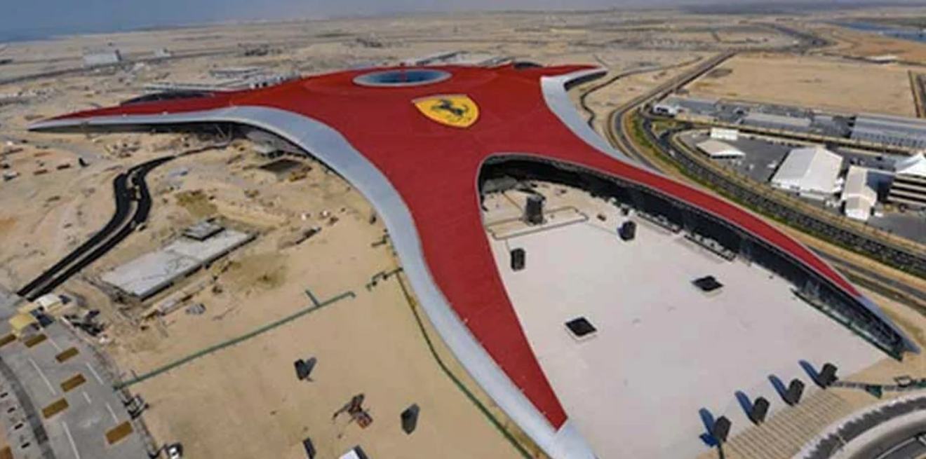 Drive-past-through-F1-Ferrari-Tracks